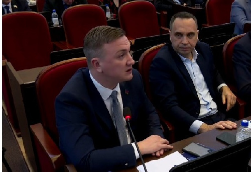 Коммунист-депутат Иван Жилищиков на сессии краевого парламента поднял вопрос о мерах борьбы с преступлениями с использованием информационно-коммуникационных технологий