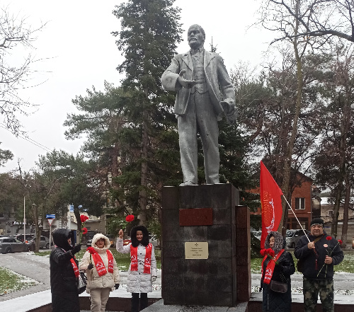 Геленджик. Коммунисты отметили День образования СССР