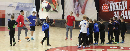 МФК КПРФ провел мастер-класс для ребят из Донецка