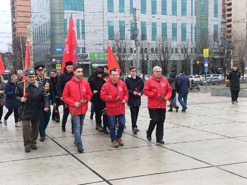 Коммунисты и сторонники КПРФ на Кубани отметили День Красной Армии и Красного Военно-морского флота